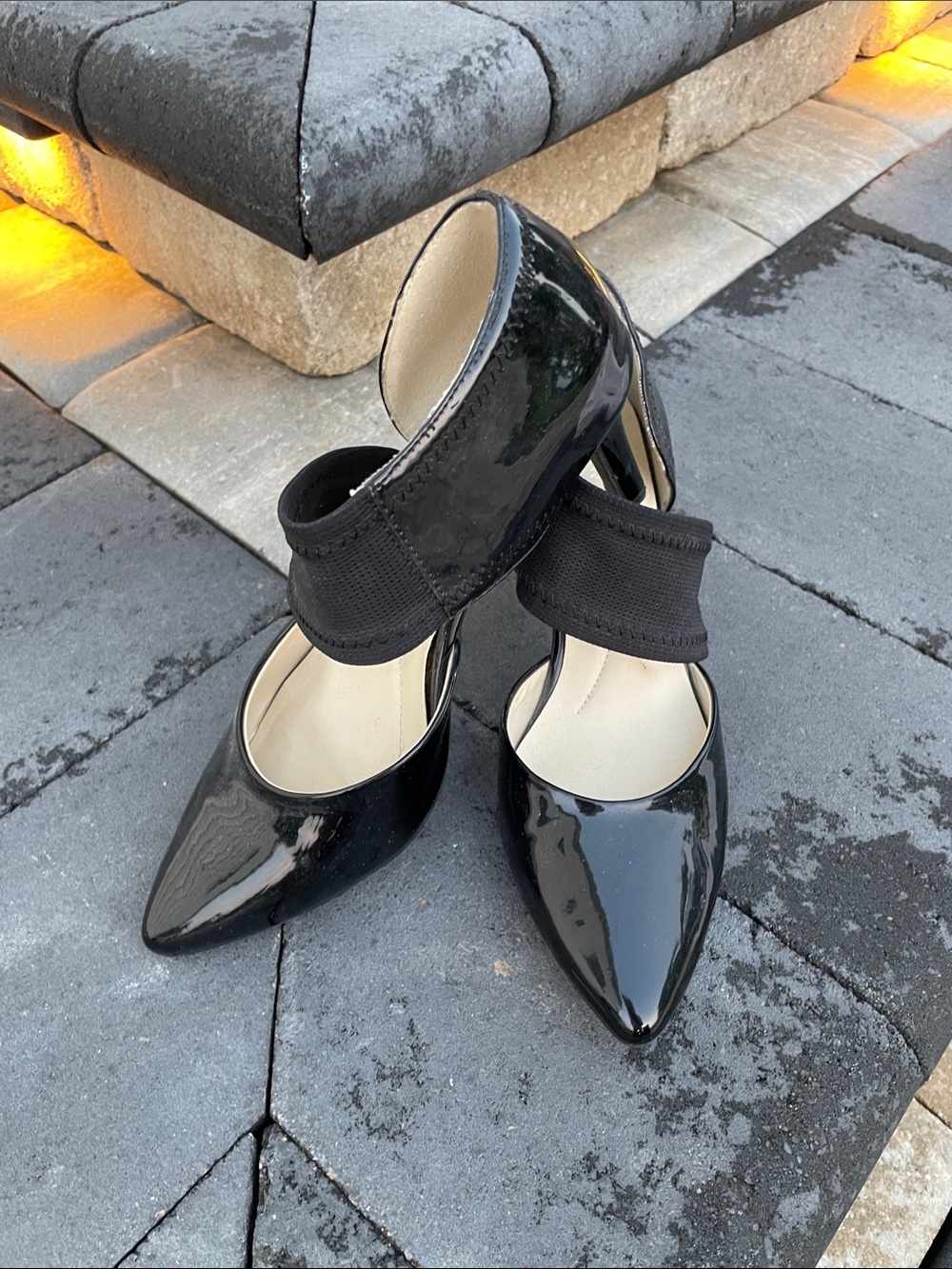 Andrew Geller Black Patent Pointed-Toe Heels with Elastic Foot Strap - Size 7.5